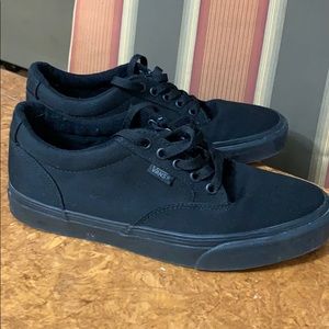 Vans original style waffle outsole and flag label.